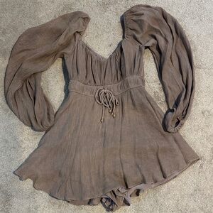 Women’s Taupe Puff-Sleeve Romper